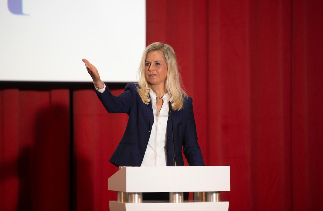 BdS-Präsidentin Sandra Mühlhause auf Podium